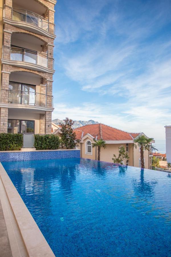 The Dream Getaway & By Devasco Apartment