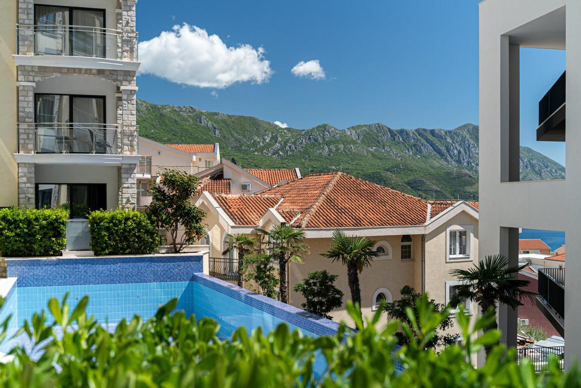 The Dream Getaway & By Devasco Becici (Budva)