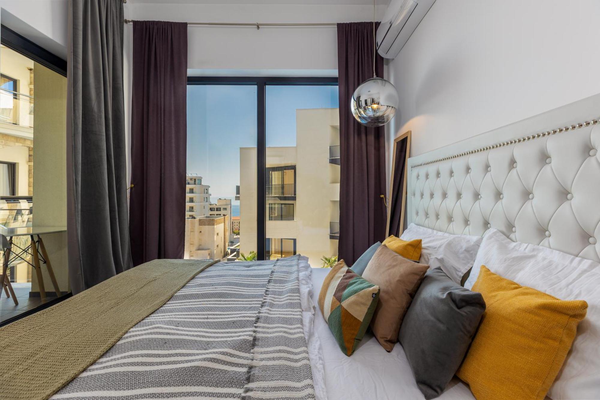 Apartment The Dream Getaway & By Devasco *